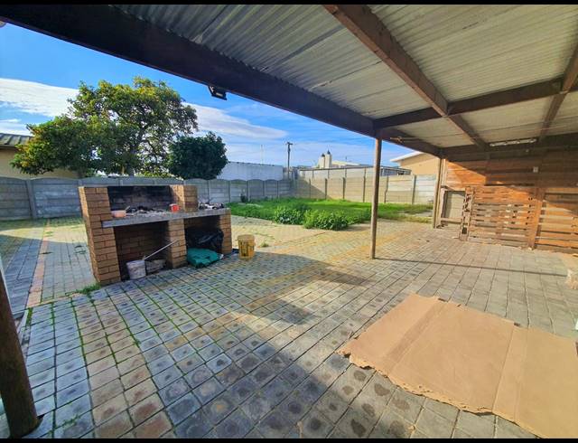 3 BEDROOM HOUSE TO LET IN TOWNSEND ESTATE
